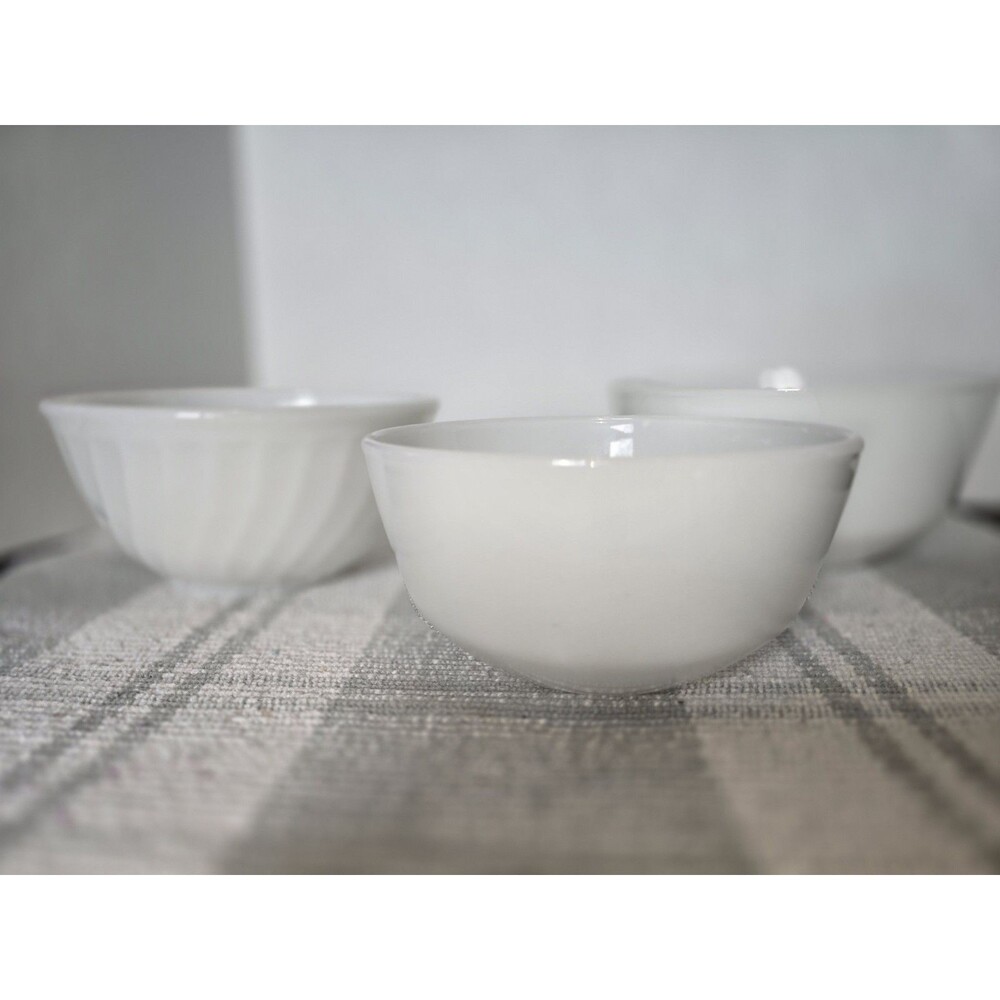 Vintage Anchor Hocking White Milk Colored Fire King 3 Mixing Bowls